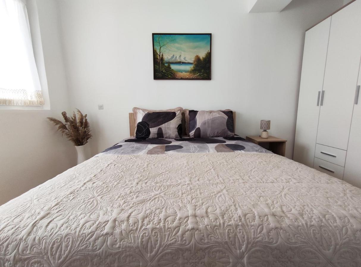 Charming & Spacious 2 Bedroom Apartment With A Gorgeous 8Th-Floor View Ohrid Eksteriør bilde